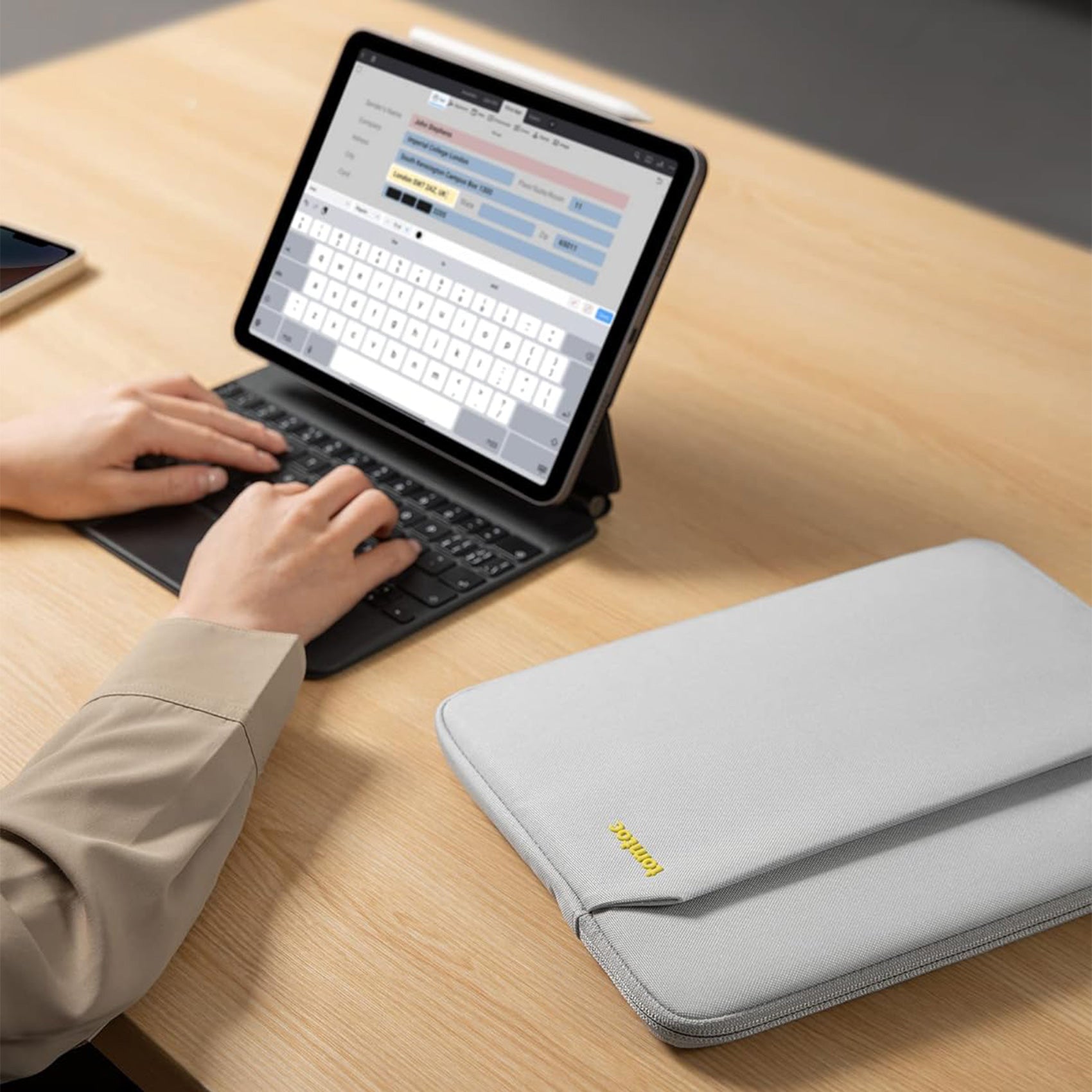 tomtoc Light-A18 Laptop Sleeve for MacBook Pro 14 Inch