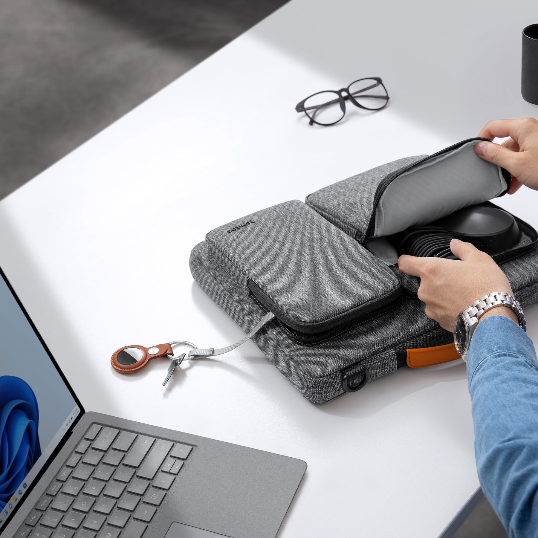 tomtoc 13 Inch Versatile Laptop Messenger Bag - Gray