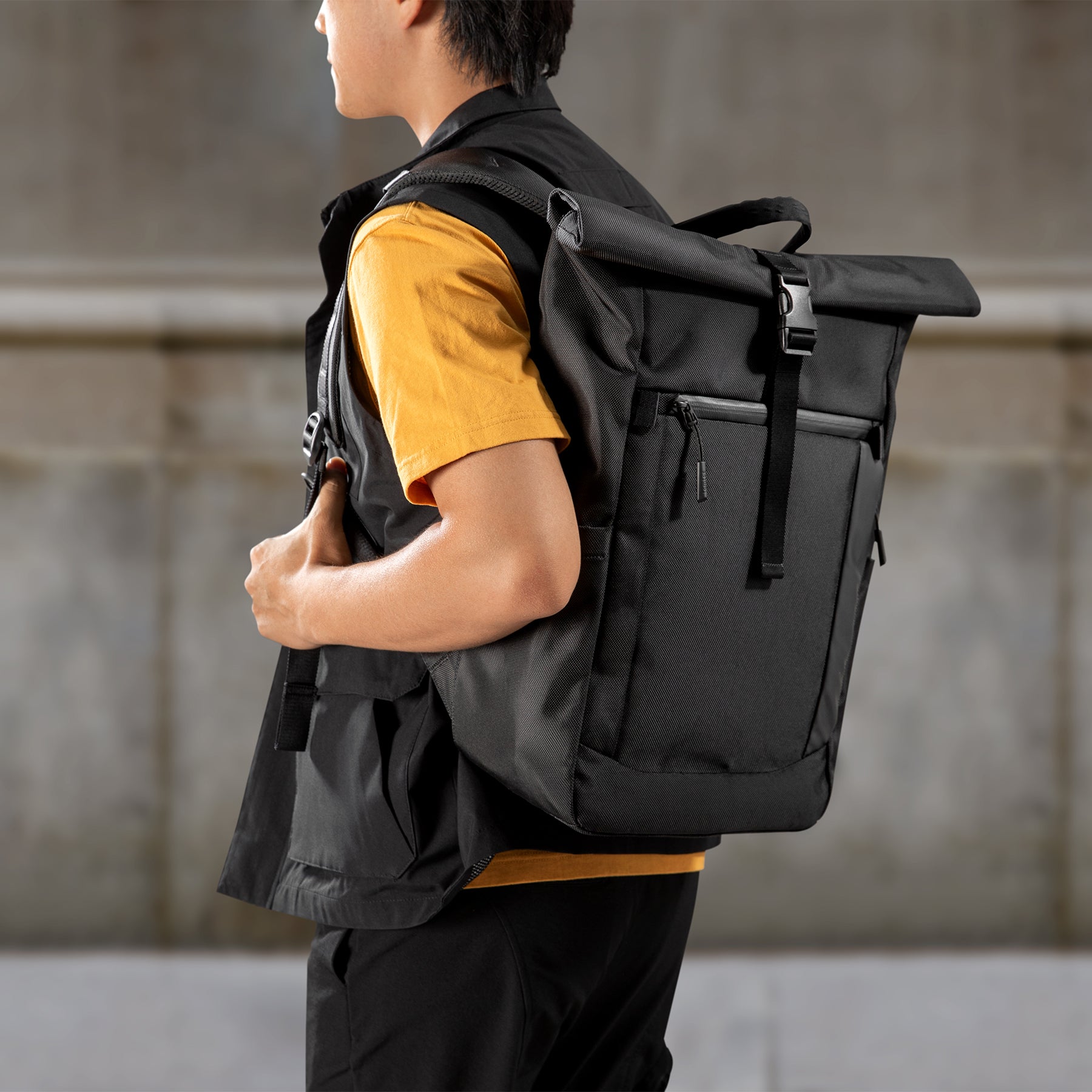 tomtoc 15.6 Inch Rolltop Adjustable Capacity Laptop Backpack - Black