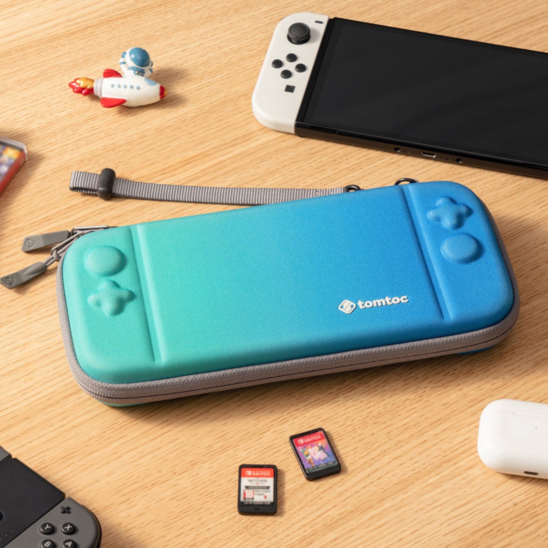 tomtoc Slim Protective Carrying Case with 10 Game Cartridges - Nintendo Switch & OLED Model - Ocean Blue