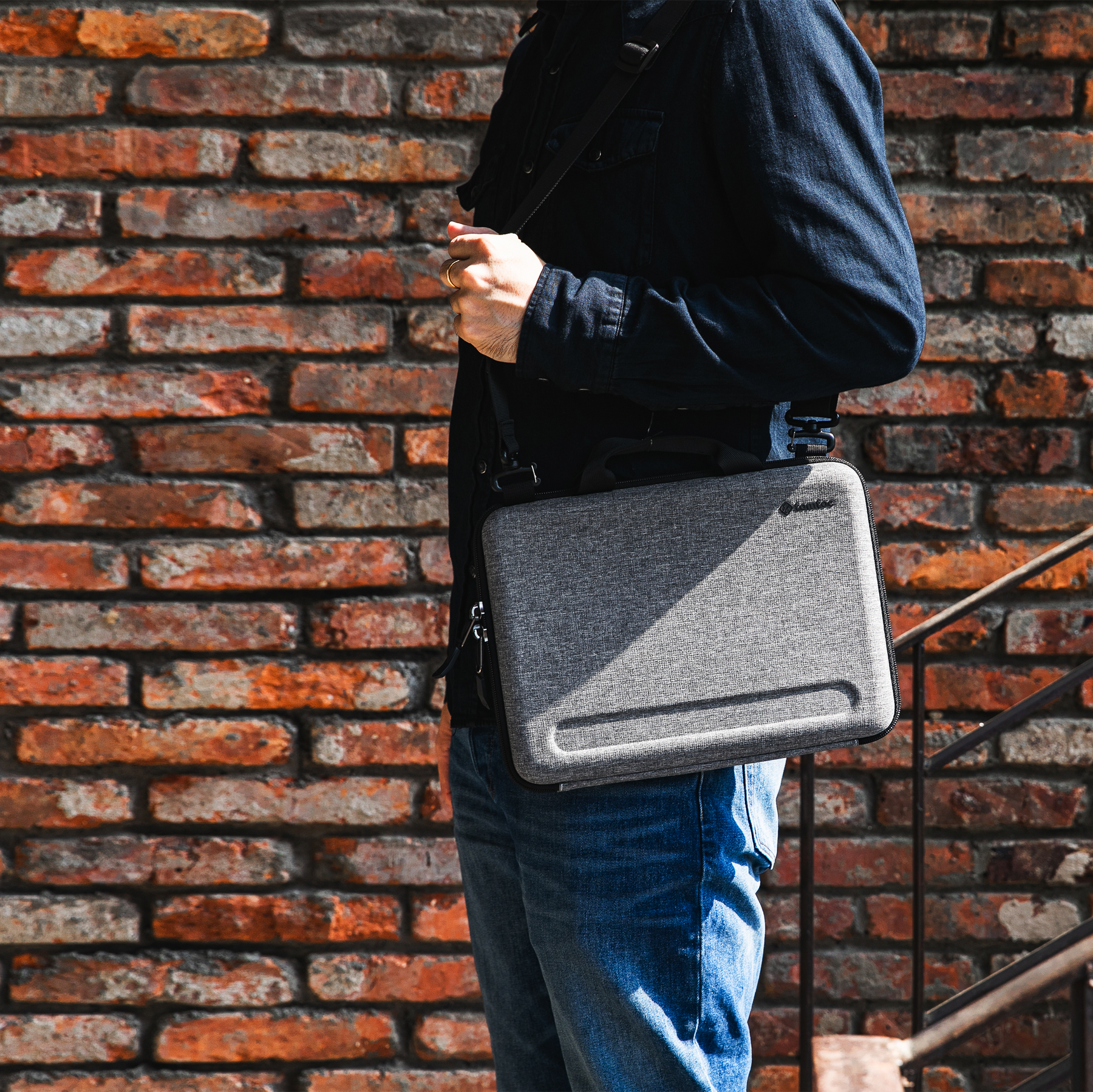 tomtoc A25 Fanny Case for Macbook 13 Inch