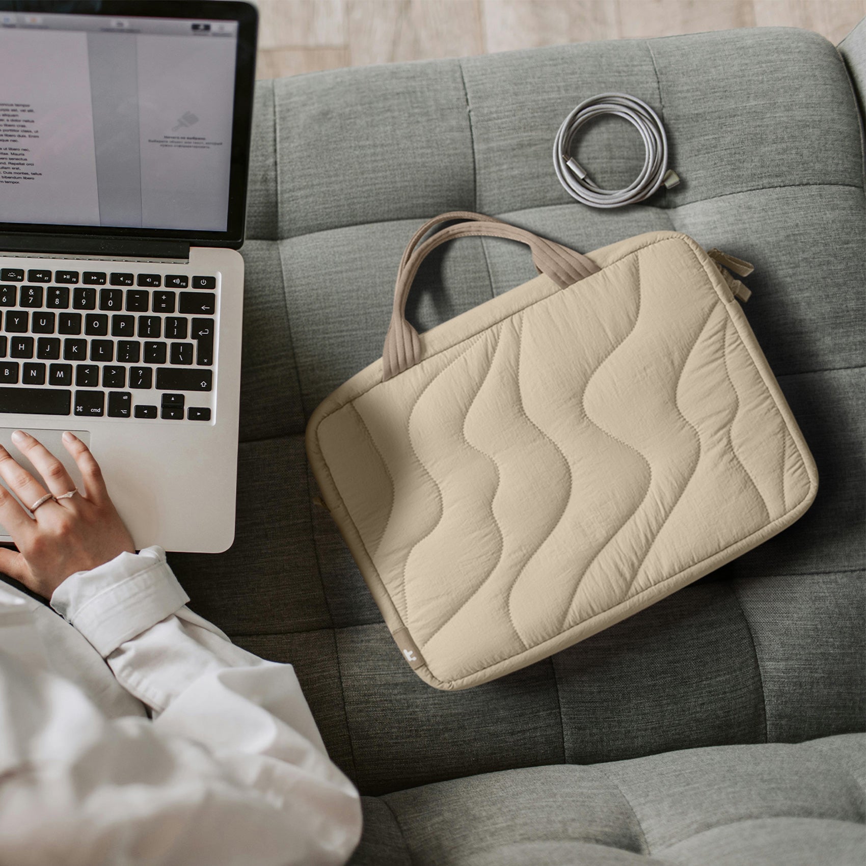 [New] tomtoc Terra-A28 Puffy Laptop Carrying Bag
